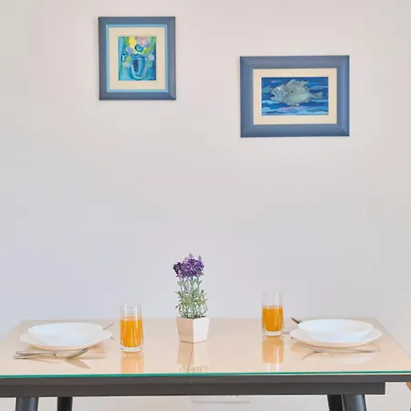 Lav By Litto Apartment *