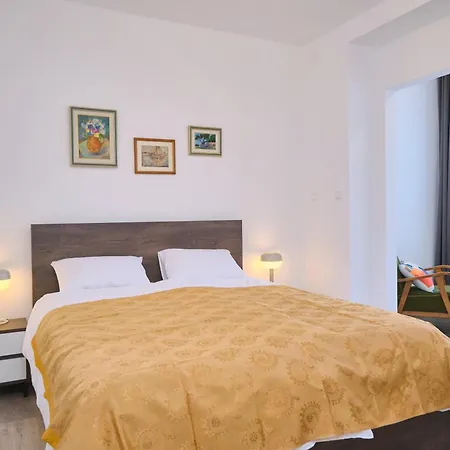 アパート Lav By Litto