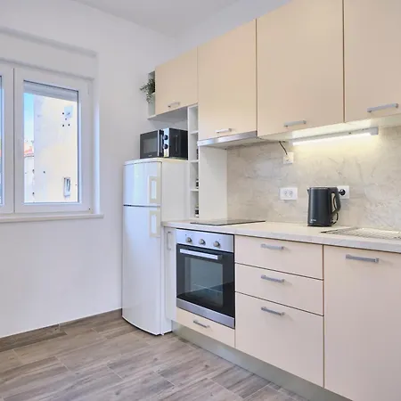 Apartman Lav By Litto *