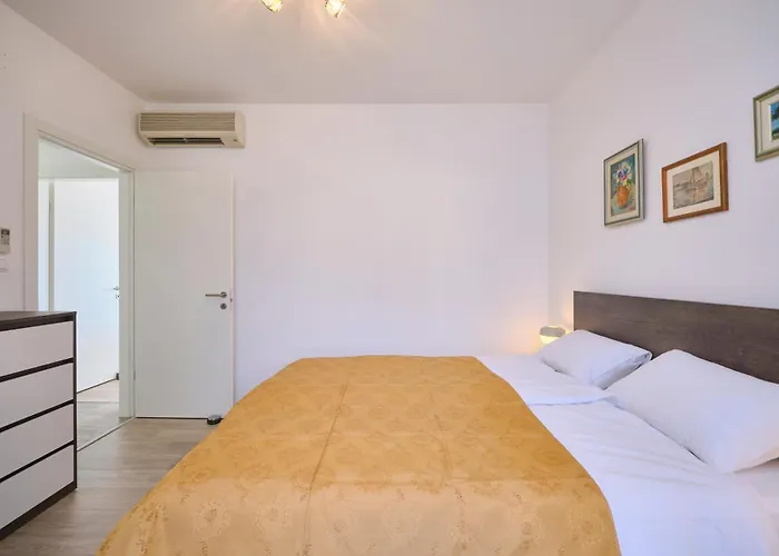 Lav By Litto * Split